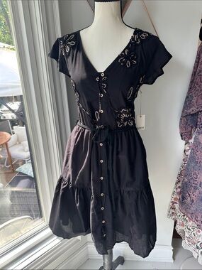 DEVOTED Black Floral Embroidered Tiered Flutter-sleeve Cotton Dress Size Small